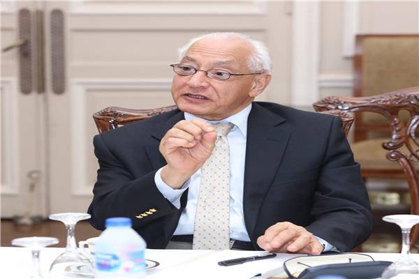 الدكتور علي الدين هلال