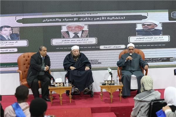 د. أحمد عمر هاشم