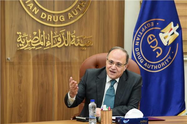 لقاء رئيس هيئة الادوية بعددًا من ممثلي المجلس التصديري للصناعات الطبية