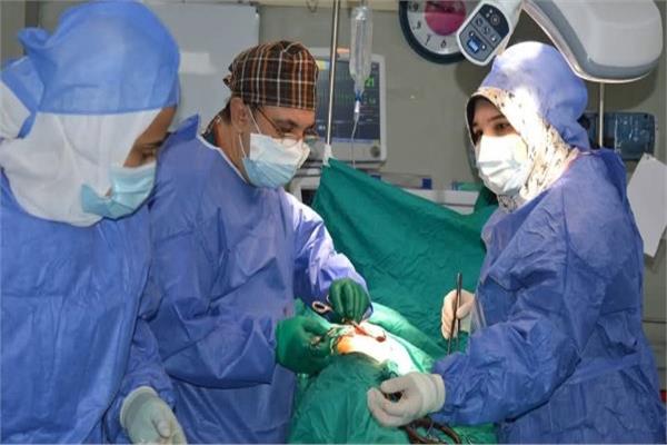  جراحية دقيقة لاستئصال كيس كلبى من الرئة اليمنى لطفلة