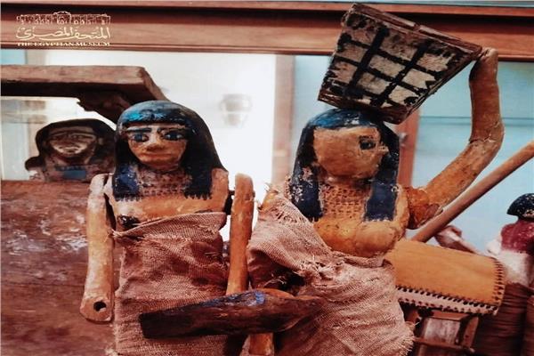 النماذج الجنائزية ثاوي