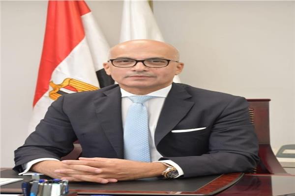 د محمد ضياء زين العابدين رئيس جامعة عين شمس