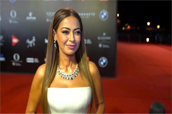  الفنانة داليا مصطفى