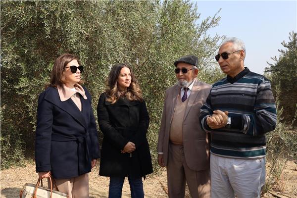 الدكتور عصام فرحات.. نهدف الى تقديم نموذج ارشادي فى التنمية الزراعية