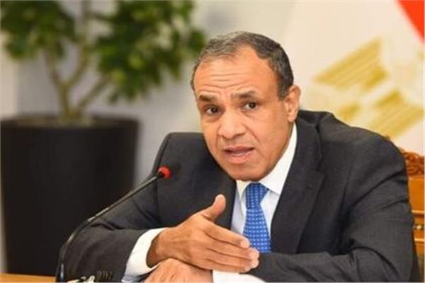 الدكتور بدر عبد العاطي