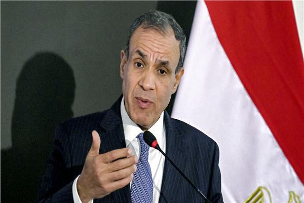  الدكتور بدر عبدالعاطي