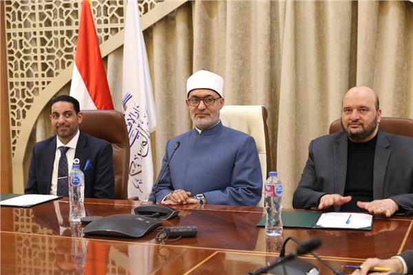فضيلة مفتي الجمهورية يستقبل الرئيس التنفيذي لمؤسسة تريندز للبحوث والاستشارات