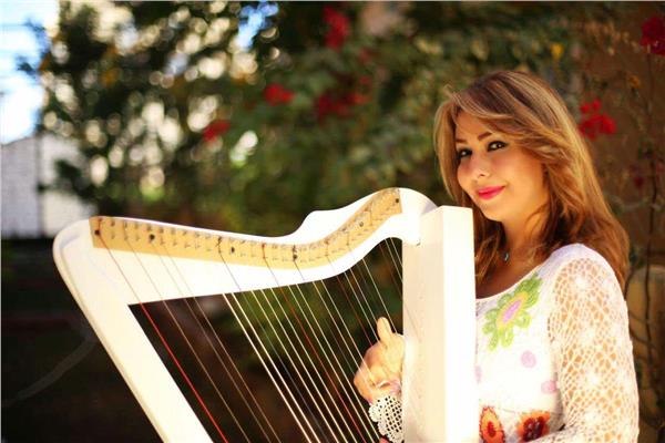 عازفة الهارب ياسمين الحربي