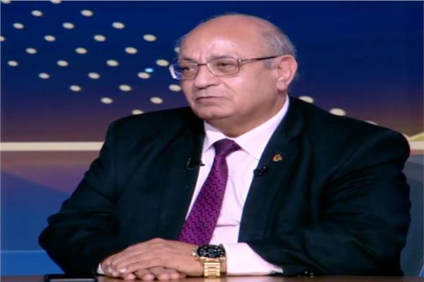 الدكتور جمال شقرة أستاذ التاريخ الحديث والمعاصر