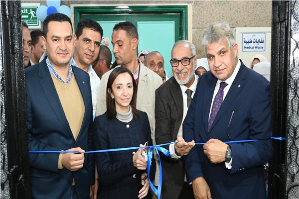 الدكتورة  جاكلين عازر محافظ البحيرة