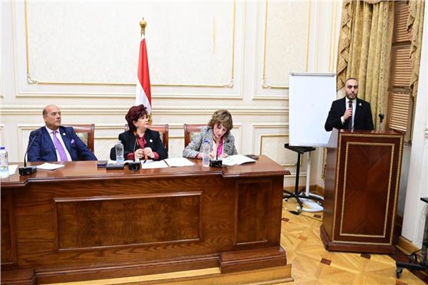  لجنة السياحة والطيران المدني