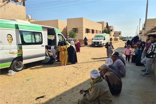 فريق القوافل الطبية العلاجية بمديرية الصحة بالبحيرة