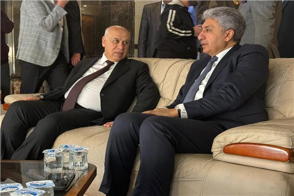 وزير السياحة والآثار يلتقي نظيره العراقي في بغداد