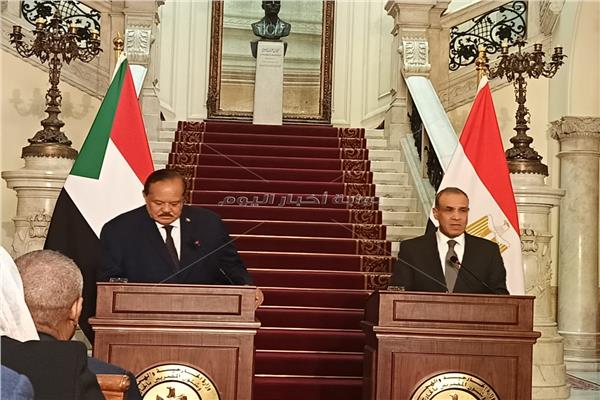 جانب من المؤتمر الصحفي