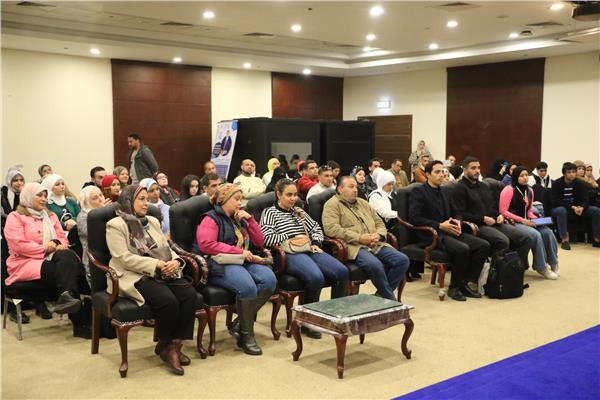 معرض الكتاب يُناقش "الخطوات العملية للتغلب على الصعوبات