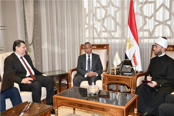 لقاء وزير الأوقاف بوفد وزارتي الخارجية للشؤون الثقافية والآثار