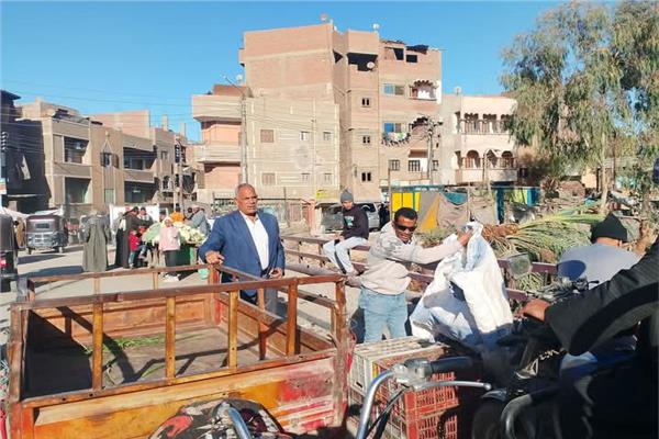  إزالة اشغالات وتعديات الباعة الجائلين