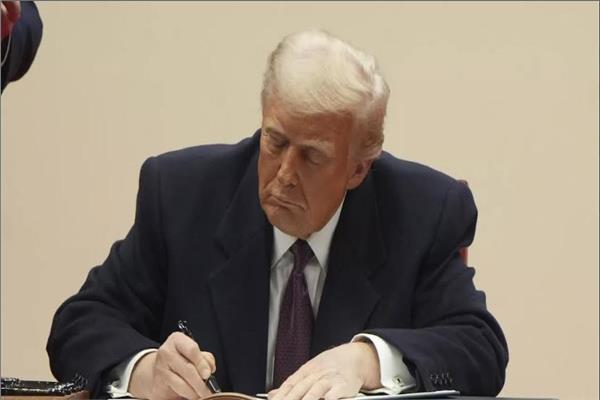 الرئيس الأمريكي دونالد ترامب