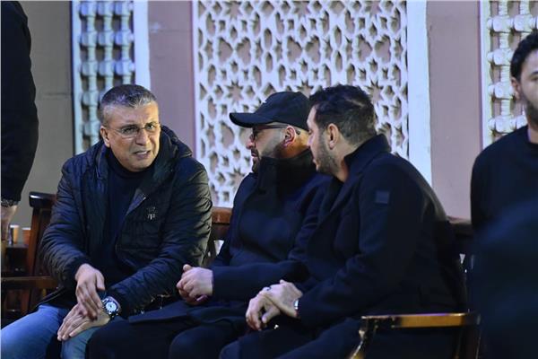 أحمد السقا و عمرو الليثي في عزاء شقيق مصطفي شعبان