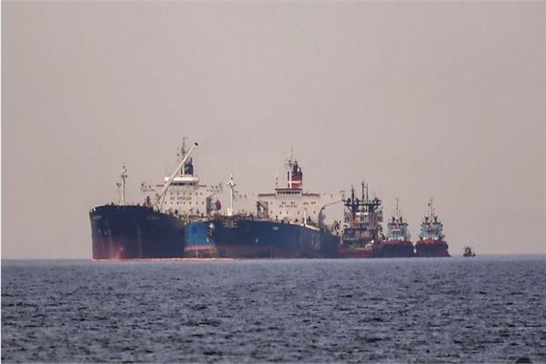 أوكرانيا تضيق الخناق على «أسطول الظل» الروسي