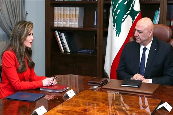 الرئيس اللبناني جوزيف عون ونائبة المبعوث الأمريكي إلى الشرق الأوسط مورجان أورتاجوس