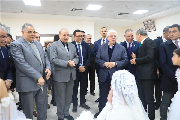 وزير التعليم العالي خلال تفقده جامعة سمنود التكنولوجية بالغربية