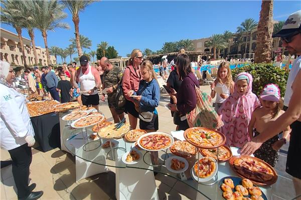 جانب من مهرجان البيتزا