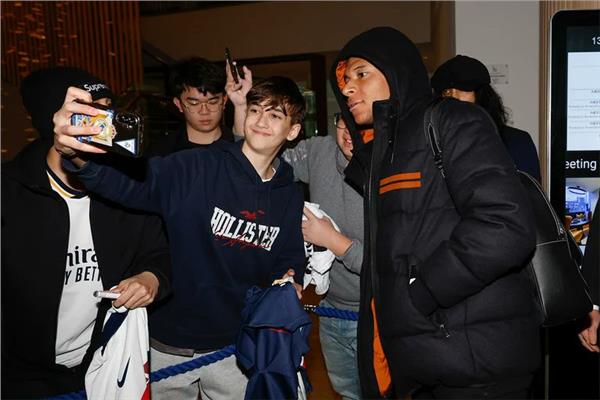 وصول بعثة ريال مدريد إلى مانشستر