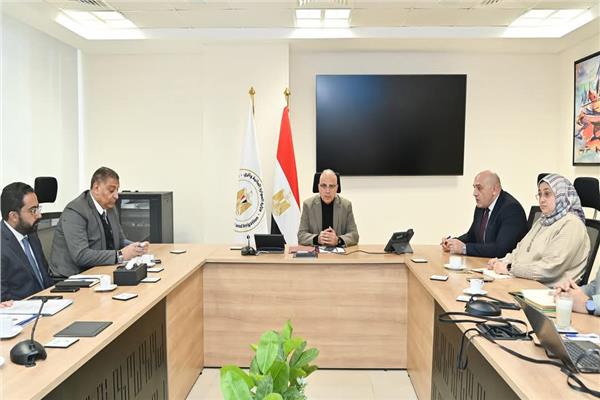 إجتماع متابعة إجراءات إستثمار أملاك الوزارة وتعظيم الإستفادة منها