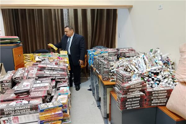 صور من الألعاب النارية المضبوطة