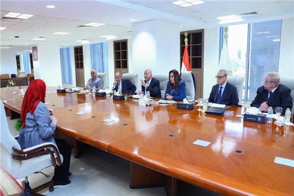 اجتماع اللجنة العليا للقيادات بوزارة التنمية المحلية