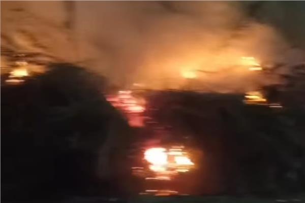 حريقاً هائلاً في الأراضي الزراعية شمال المنيا  