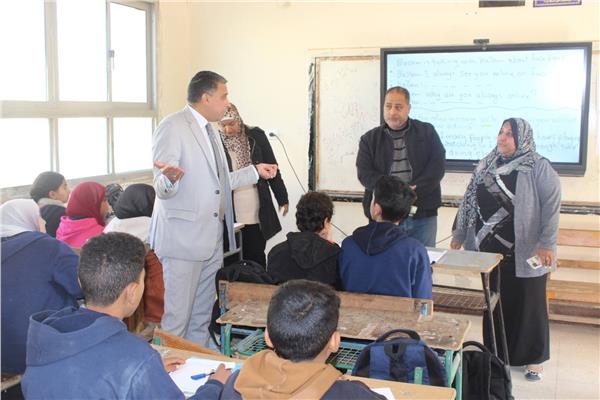 سعيد عطية، وكيل أول وزارة التربية والتعليم بالجيزة خلال الجولة