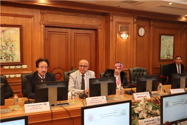 رئيس جامعة الأقصر