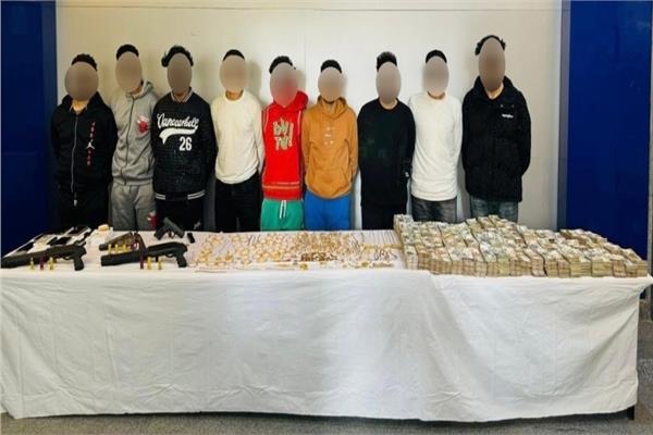 المتهمين