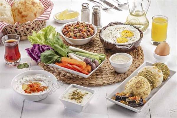 أطعمة يُنصح بتناولها في السحور 