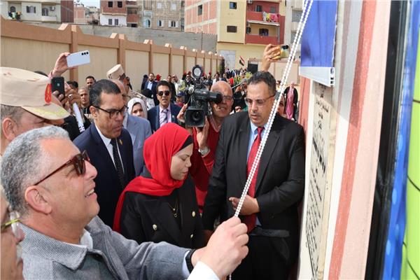 محافظ الإسماعيلية يفتتح توسعات مدرسة القنطرة غرب