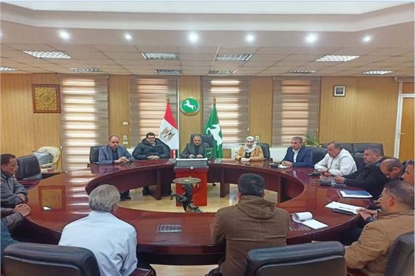 محافظ  الشرقية يؤكداالإرتقاء بمنظومة النظافة بمدن المحافظة 