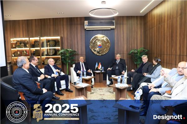 الدكتور أيمن عاشور، وزير التعليم العالي والبحث العلمي