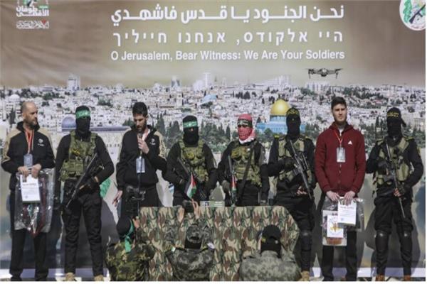 عملية تبادل الأسرى في المرحلة الأولى من الصفقة 