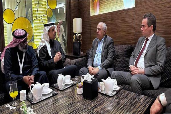 اجتماع ثلاثي بين مدينة الإنتاج و الوطنية للإعلام وعرب سات