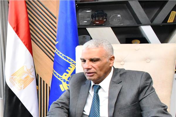 اللواء دكتور إسماعيل كمال محافظ أسوان 