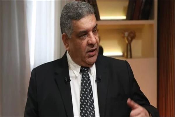الكاتب الصحفي أشرف أبو الهول