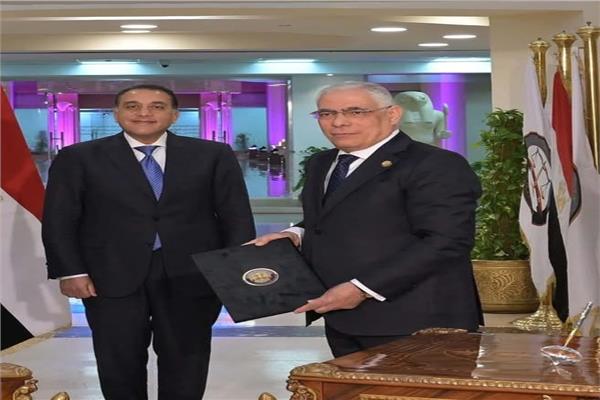 رئيس الوزراء والنائب العام 