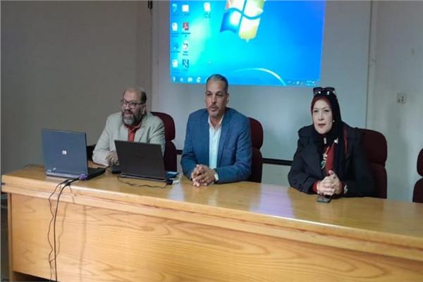 تكنولوجيا الأغذية يناقش تحديات تصنيع التمور