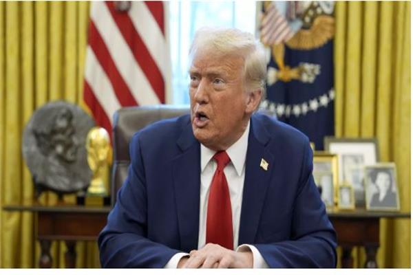  الرئيس الأمريكي السابق دونالد ترامب