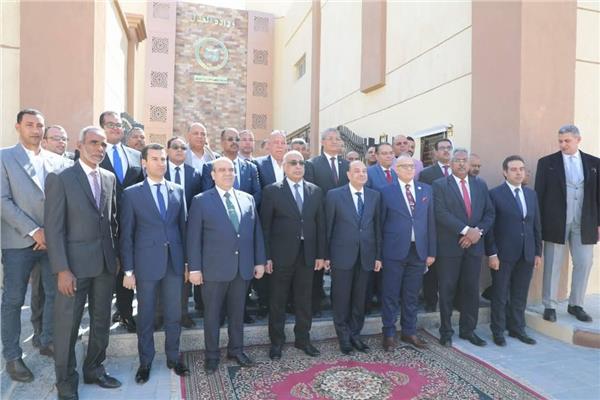  وزير العدل أثناء افتتاح مجمع خدمات الشهر العقاري بالغردقة