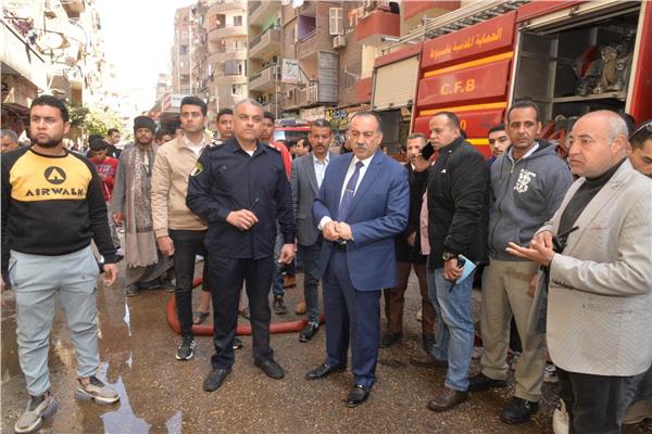 محافظ أسيوط يتابع أعمال السيطرة على الحريق