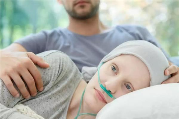 3 أسباب لشعور مريض السرطان بالألم