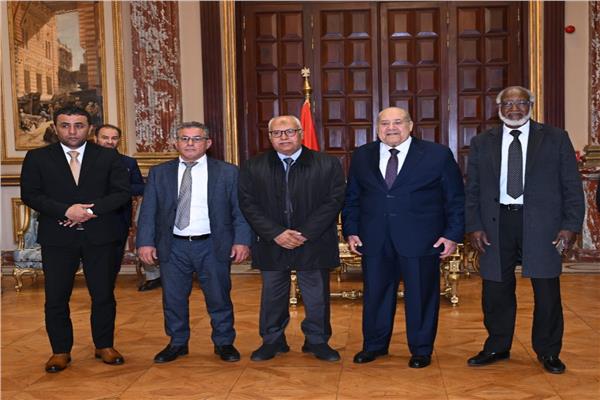 المستشار عبد الوهاب عبد الرازق، رئيس مجلس الشيوخ خلال اللقاء